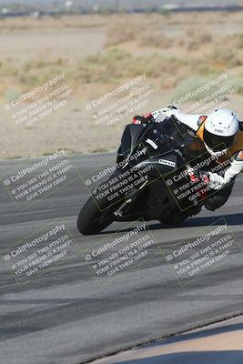 media/Sep-20-2025-Race Pace (Sat) [[d4e1b33f4d]]/Non Verified/Turn 4 Inside (8am)/